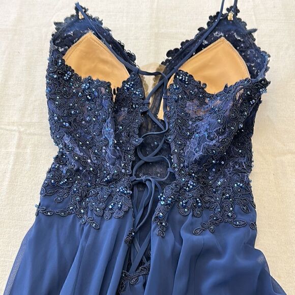 Faviana v- neck chiffon sequined evening dress size 14 - Picture 7 of 10